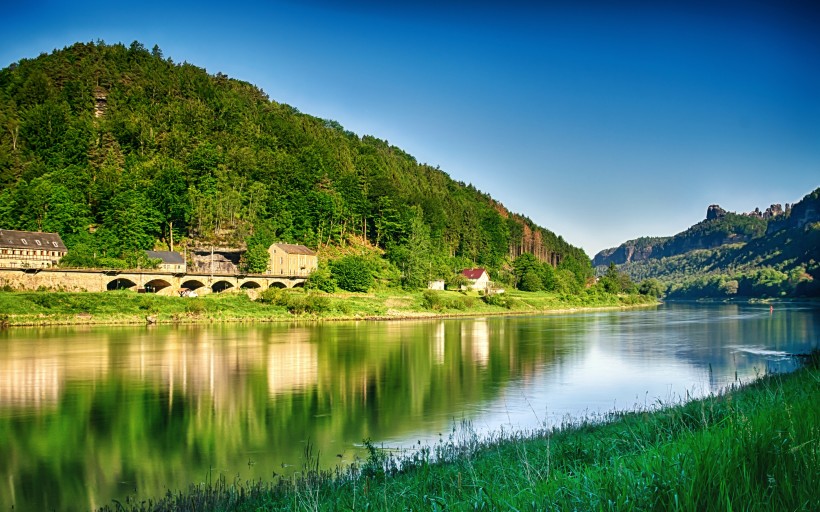 swiss-002.jpg